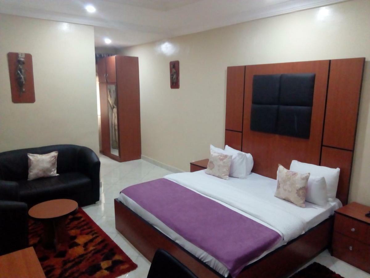 Limoh Suites Benin City Exteriér fotografie