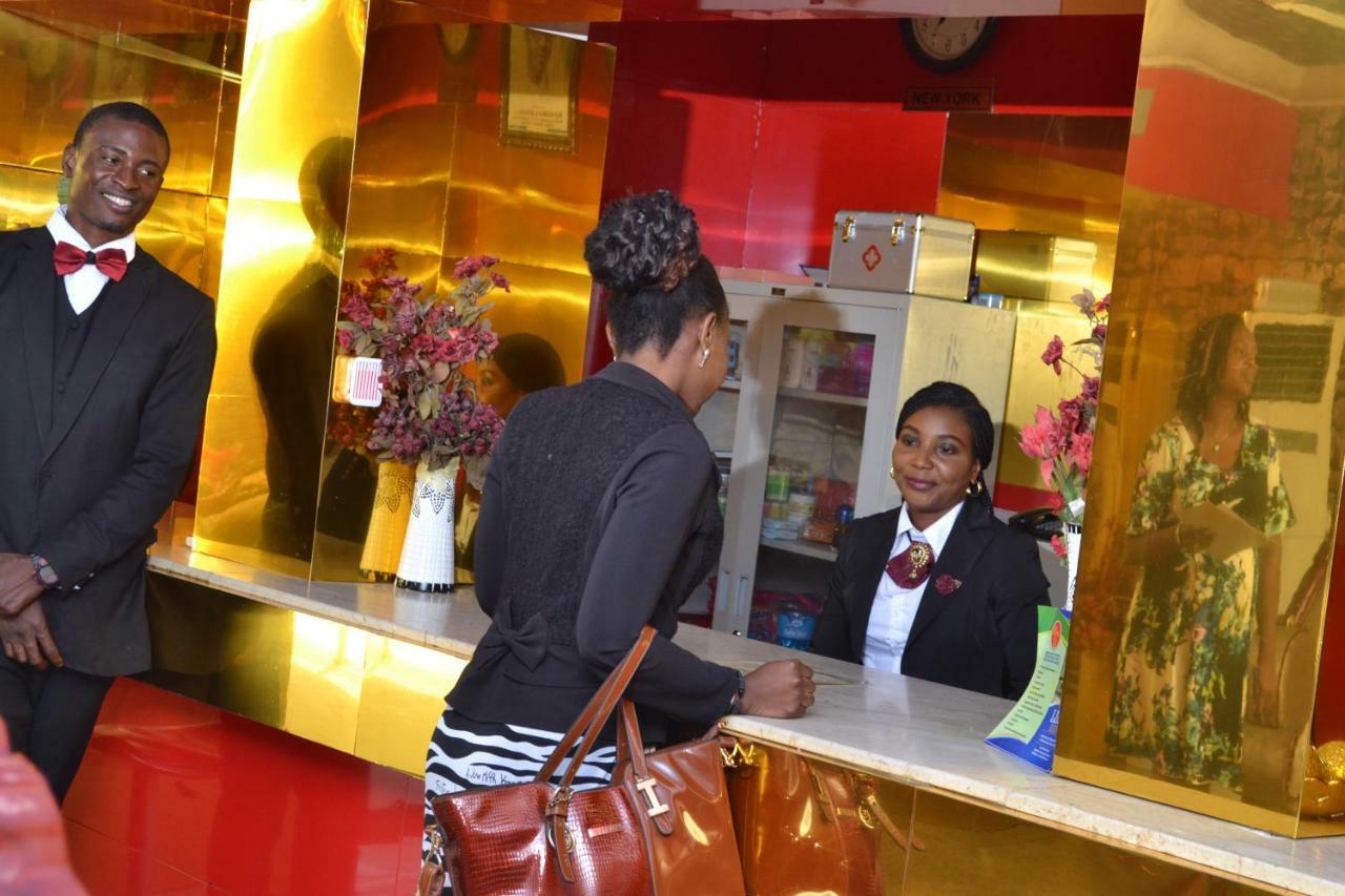 Limoh Suites Benin City Exteriér fotografie
