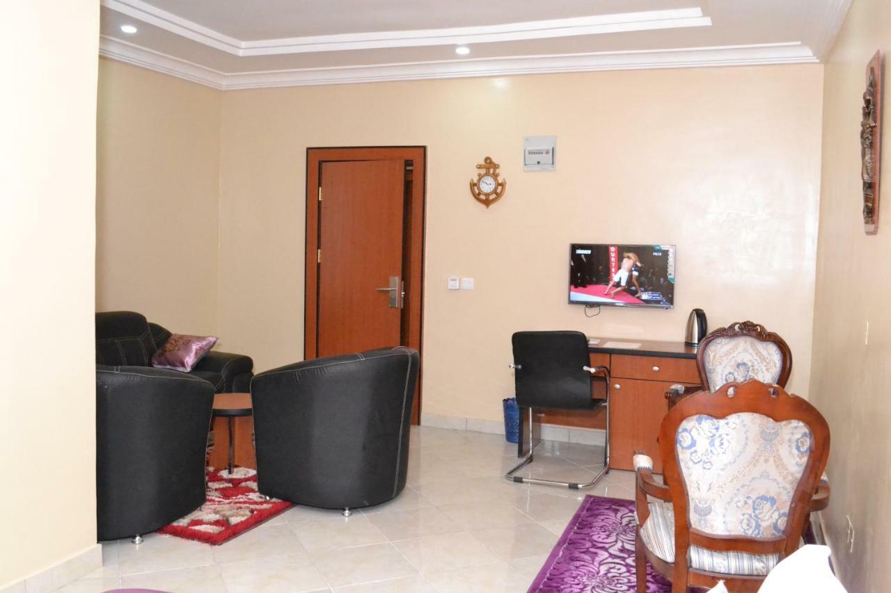 Limoh Suites Benin City Exteriér fotografie