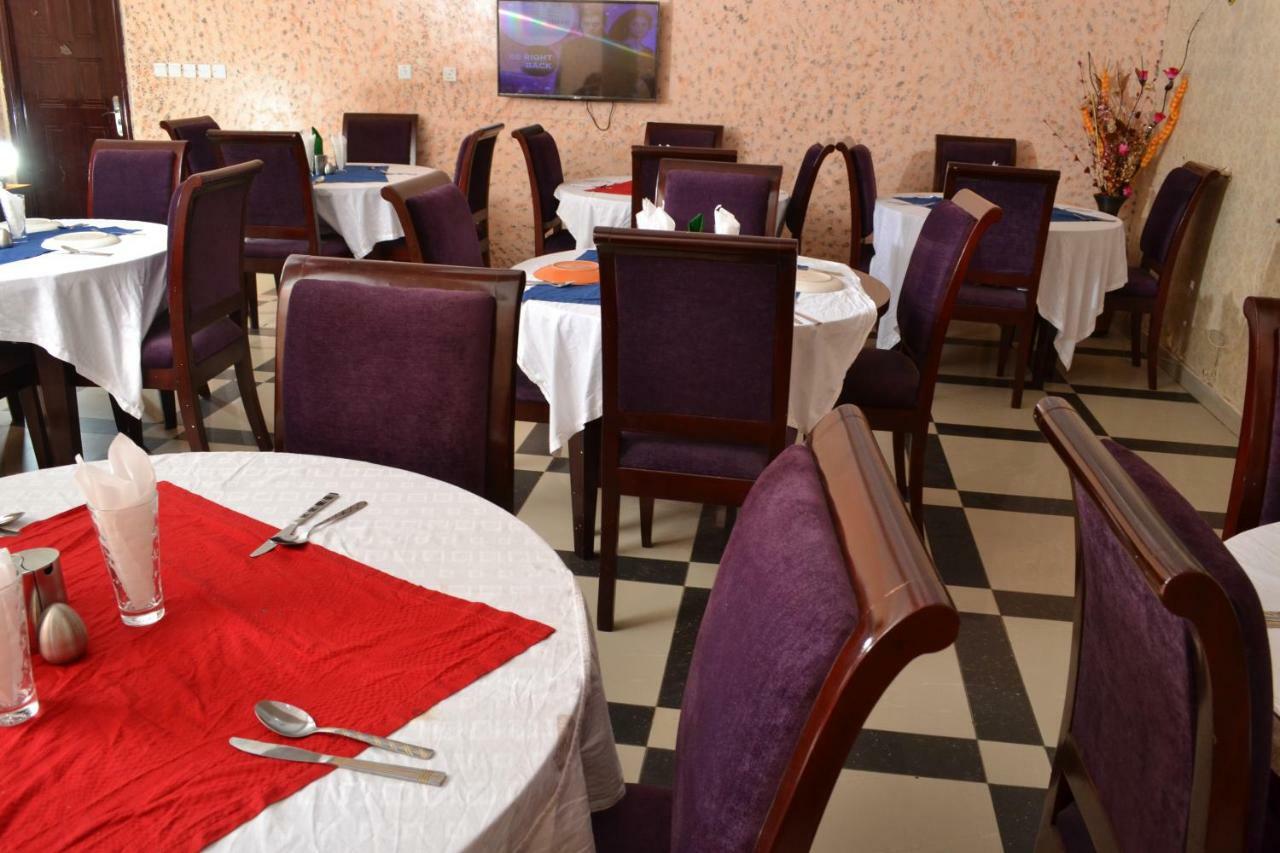 Limoh Suites Benin City Exteriér fotografie