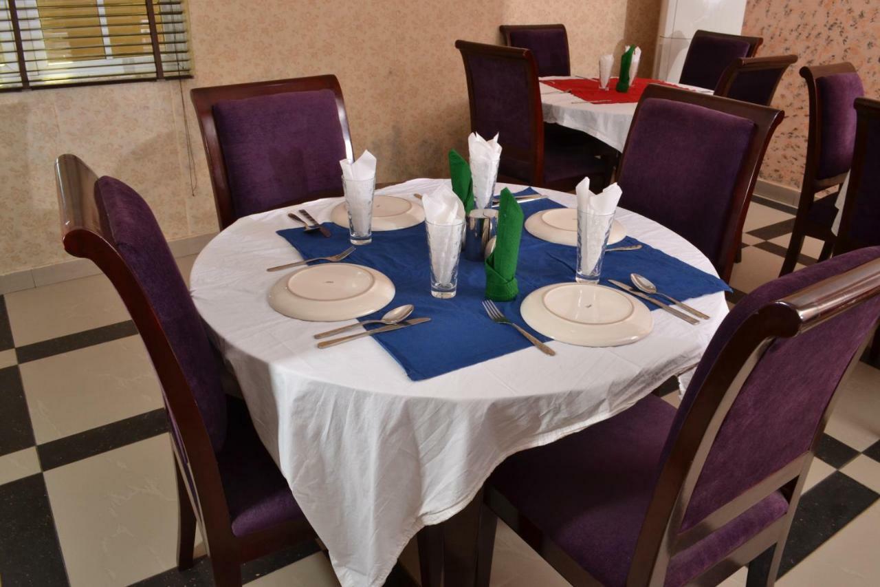 Limoh Suites Benin City Exteriér fotografie