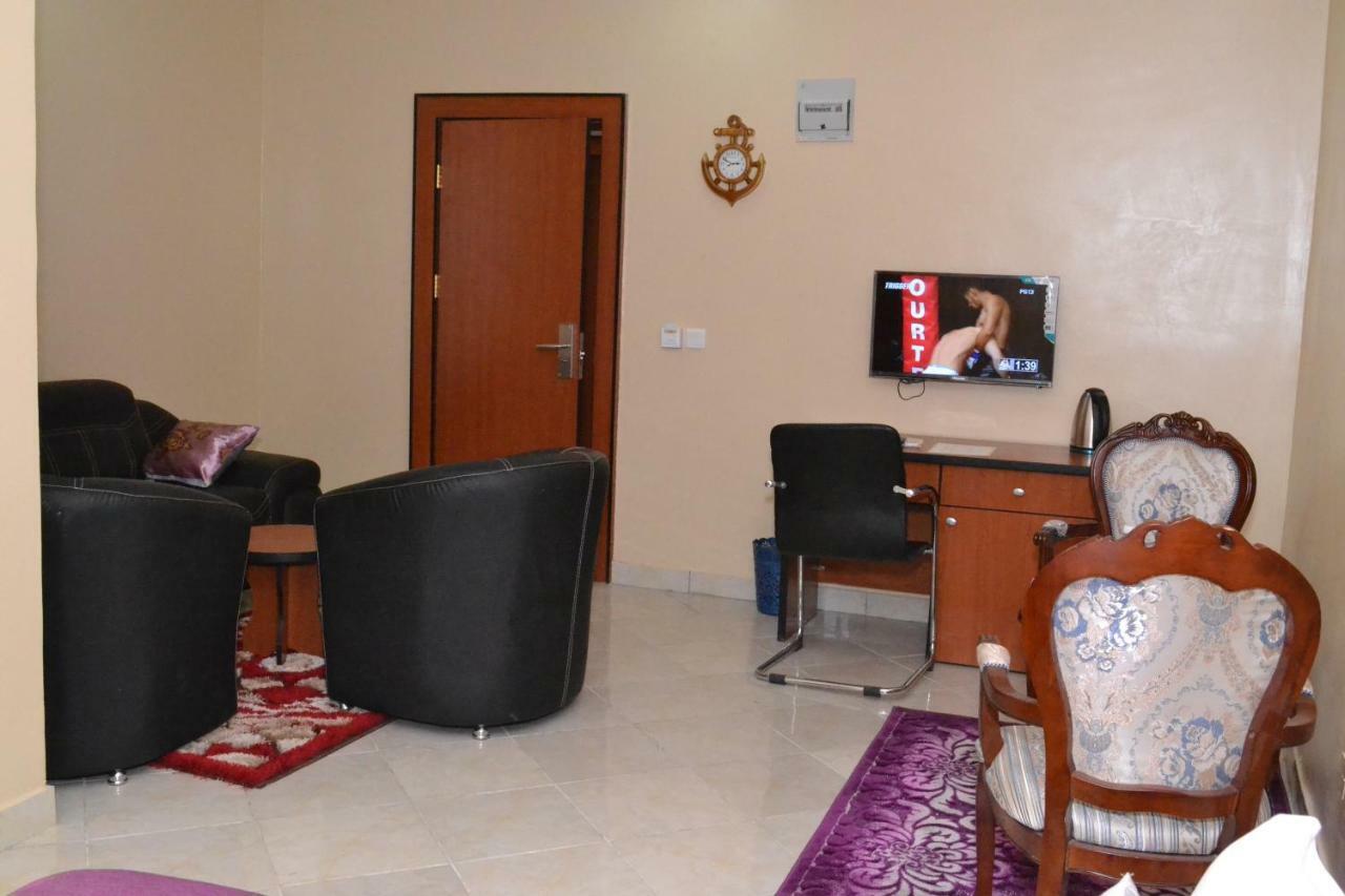 Limoh Suites Benin City Exteriér fotografie