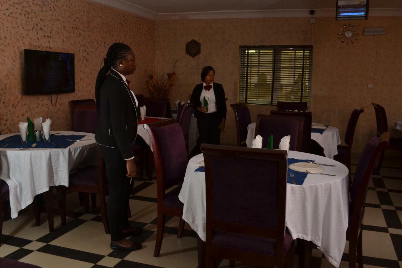 Limoh Suites Benin City Exteriér fotografie