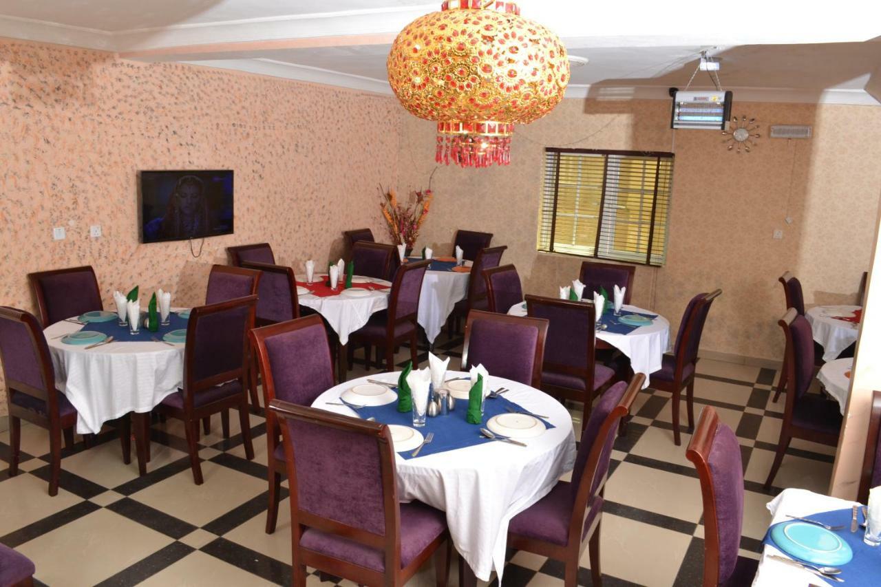 Limoh Suites Benin City Exteriér fotografie