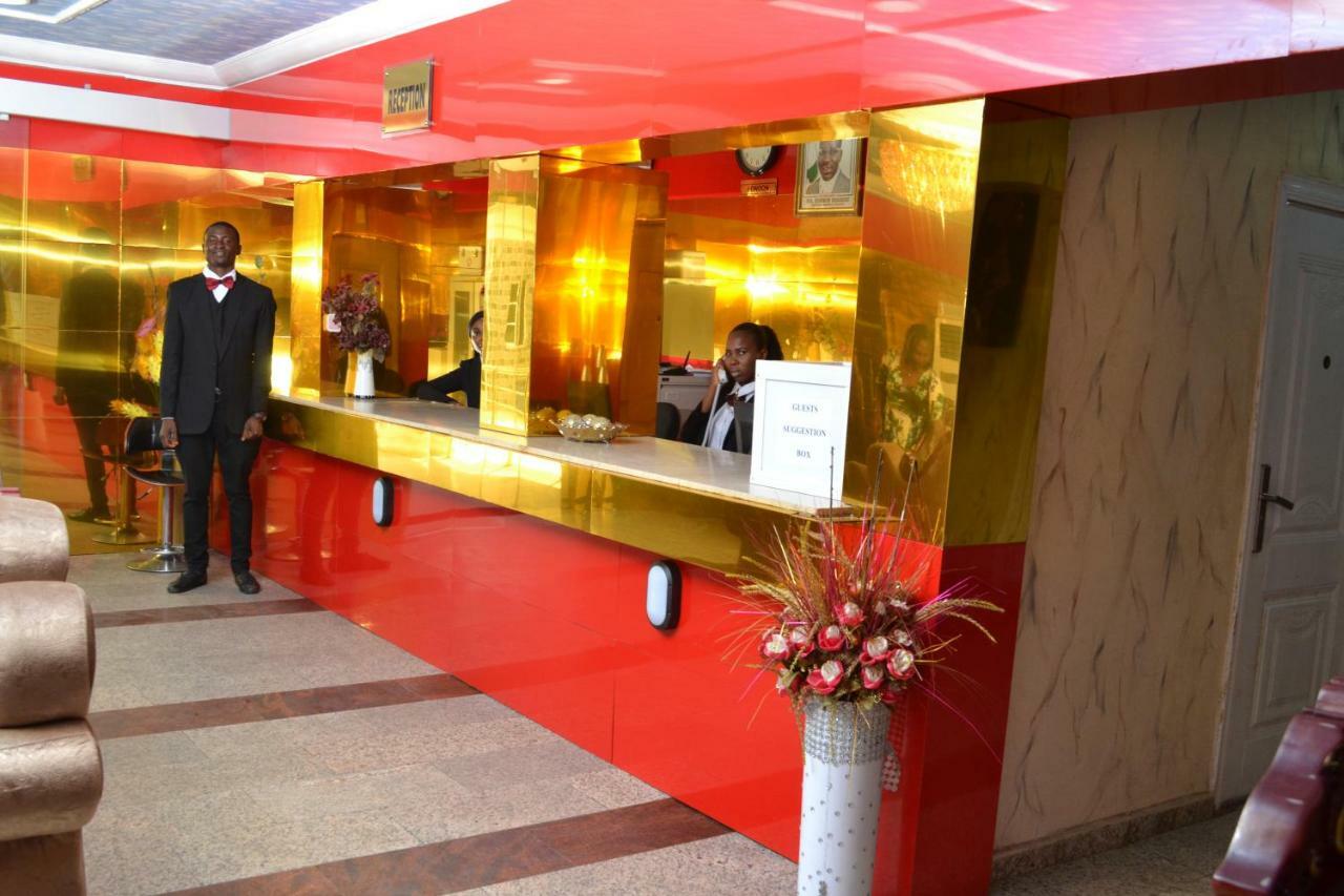 Limoh Suites Benin City Exteriér fotografie