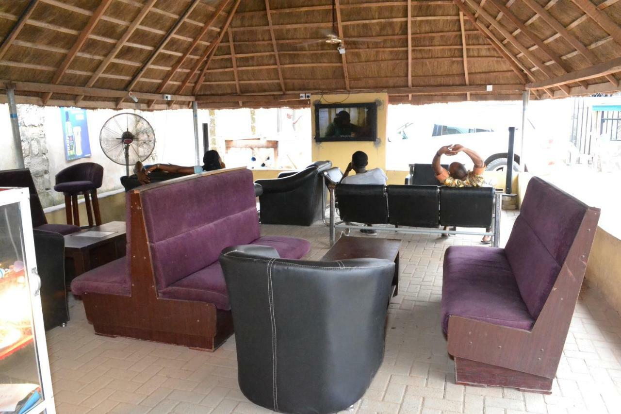 Limoh Suites Benin City Exteriér fotografie